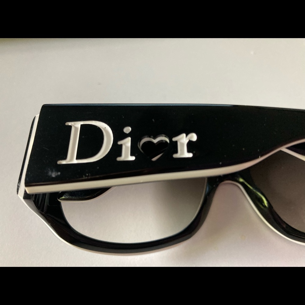 Authentic Dior sunglasses - Picture 3 of 7